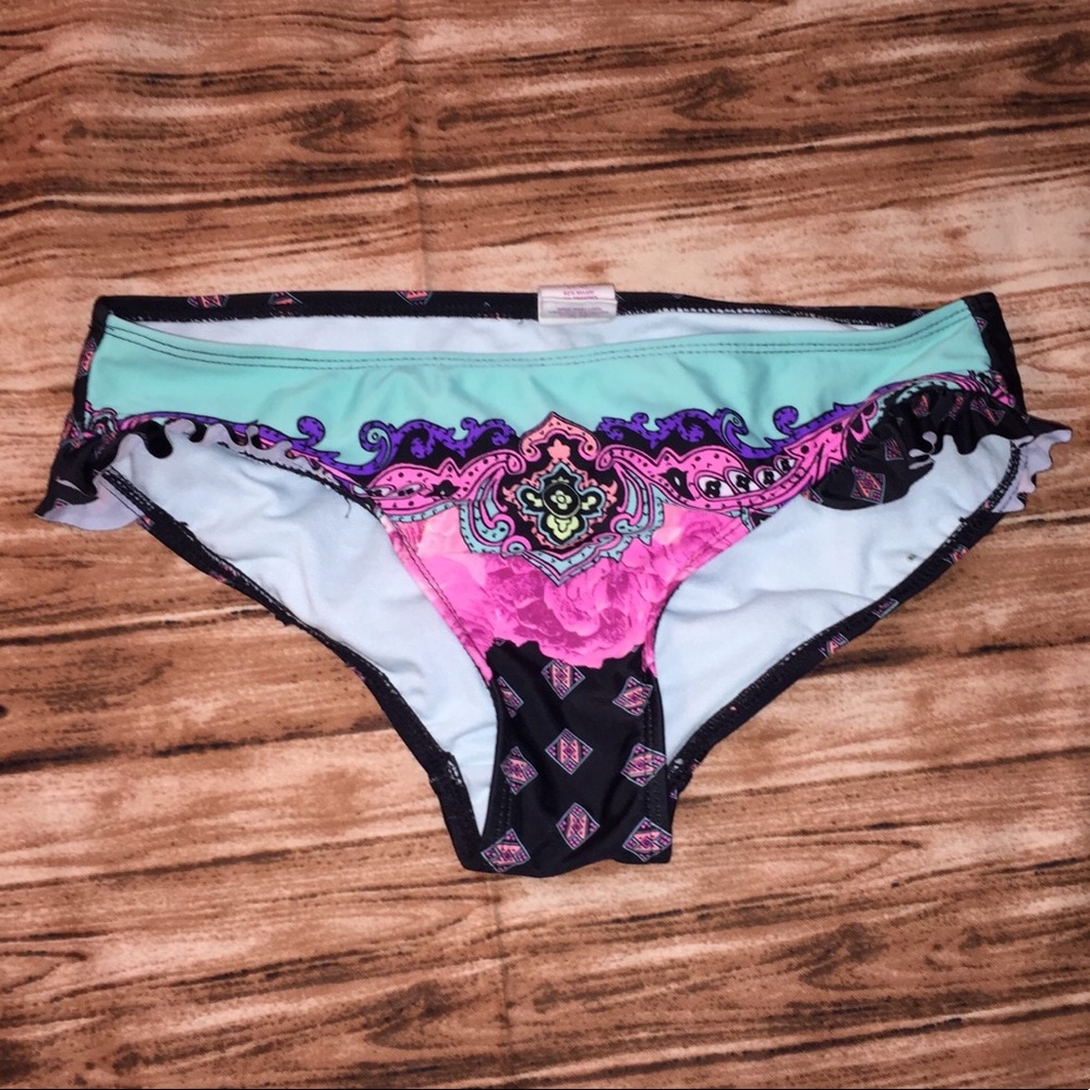 **4/$20** Juniors Bikini bottom size S(3/5)